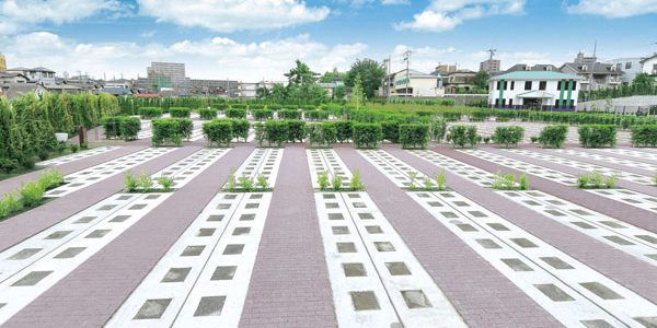 綾瀬蓼川霊園　天空の郷