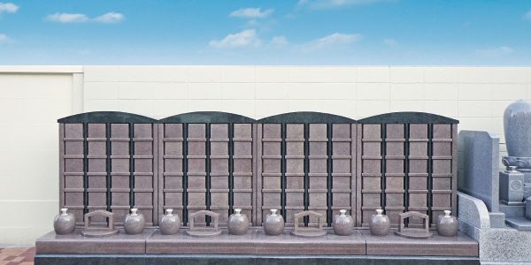 四谷たちばな墓苑「たちばなの碑」（永代供養墓）